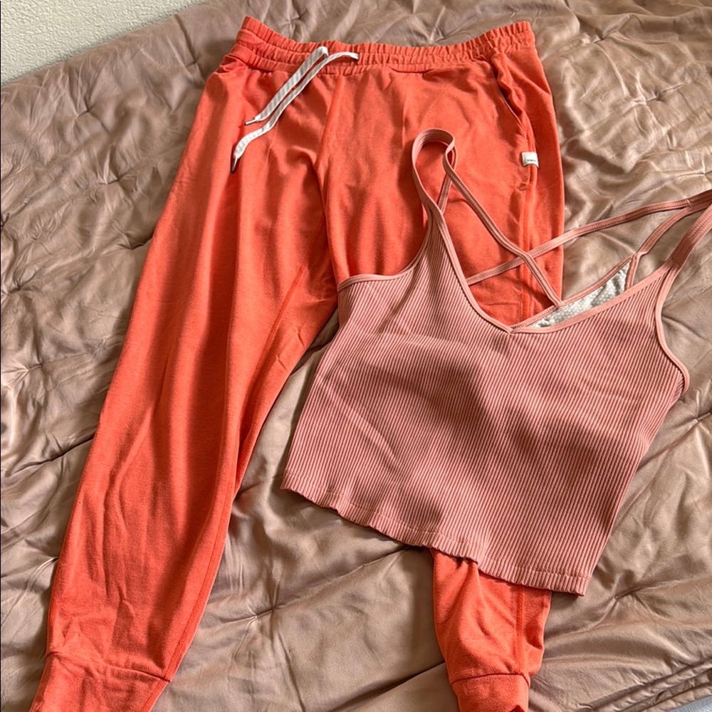 Vuori Coral and Pink Lounge Set